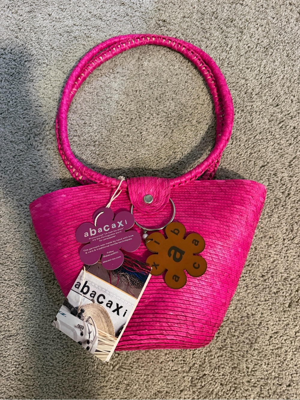 Abacaxi Women's Hot Pink Straw Shoulder Bag